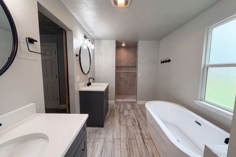 Photo 6 of 17 of 10508 Whitehaven Rd, Oklahoma City, OK