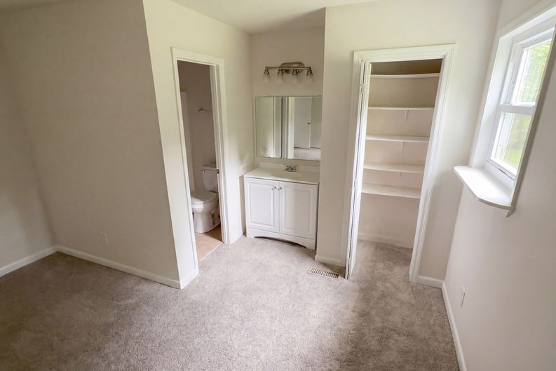 Photo 14 of 29 of 508 Bromley Ln, Knoxville, TN