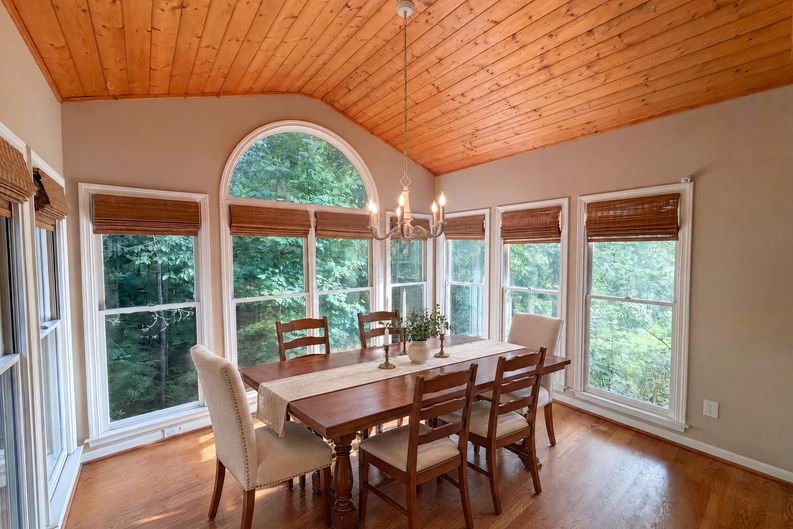 Photo 8 of 34 of 2299 Camden Dr SW, Marietta, GA