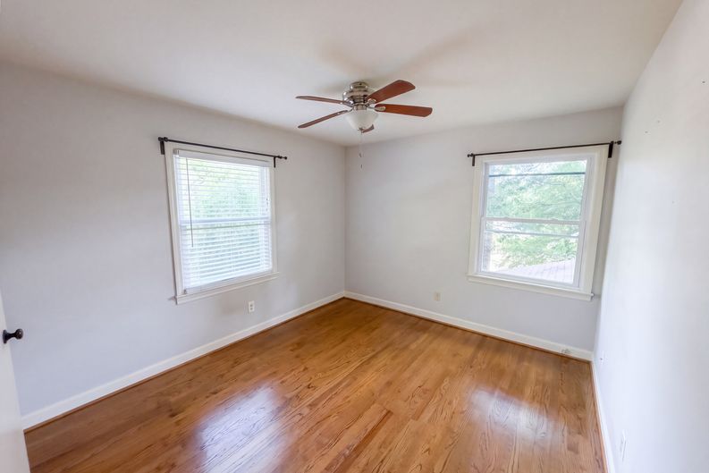 Photo 13 of 21 of 2220 Hillock Dr, Raleigh, NC