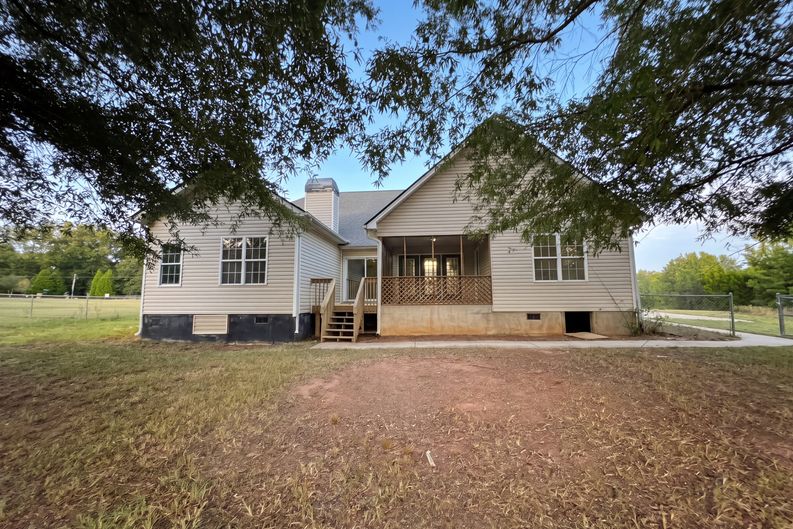 Photo 5 of 15 of 2506 Etheridge Mill Rd, Griffin, GA