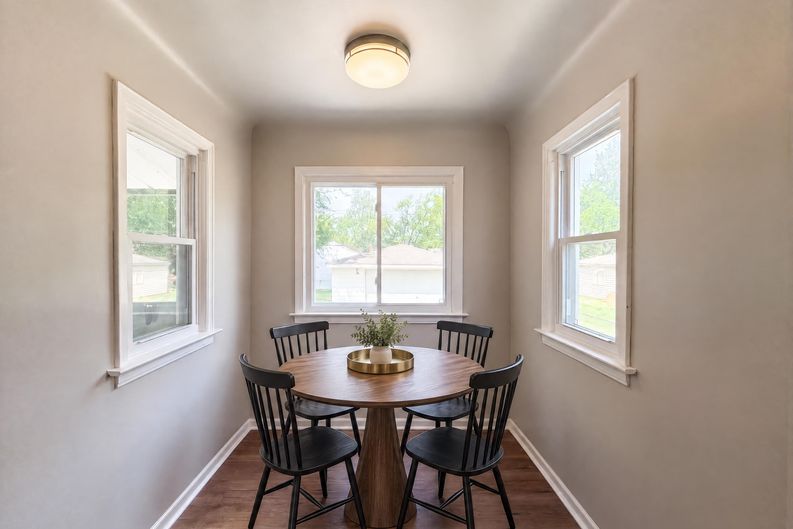 Photo 10 of 20 of 6455 Norborne Ave, Dearborn Heights, MI