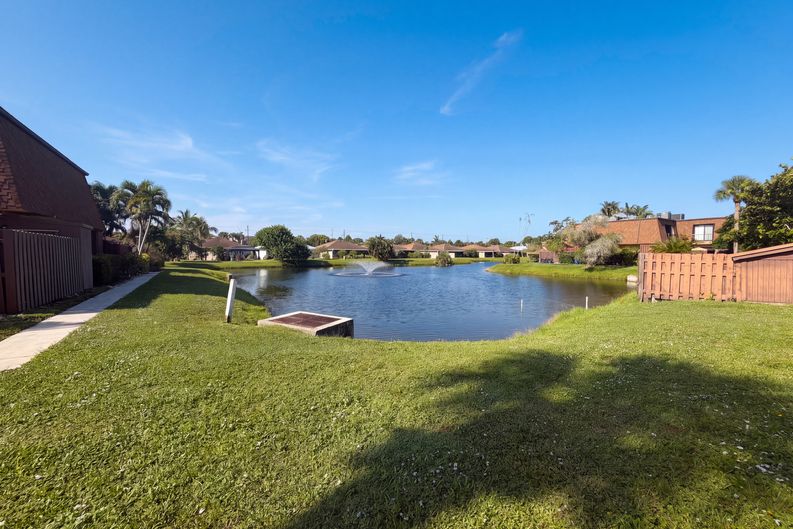 Photo 20 of 23 of 110 N Delaware Blvd, Jupiter, FL