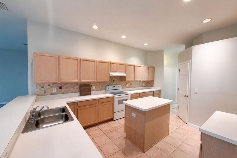 Photo 9 of 25 of 27 Russman Ln, Palm Coast, FL