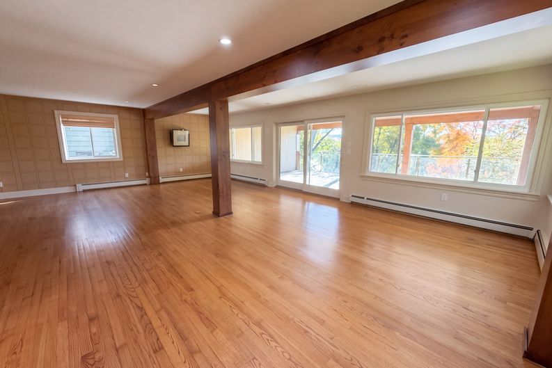 Photo 3 of 67 of 50 E Summit St, Chagrin Falls, OH