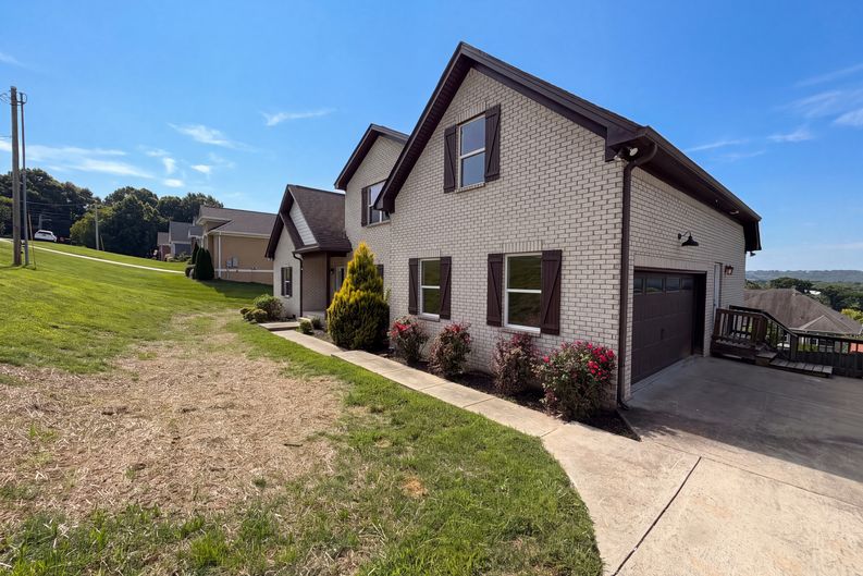 Photo 25 of 30 of 1707 Aster Dr, Columbia, TN