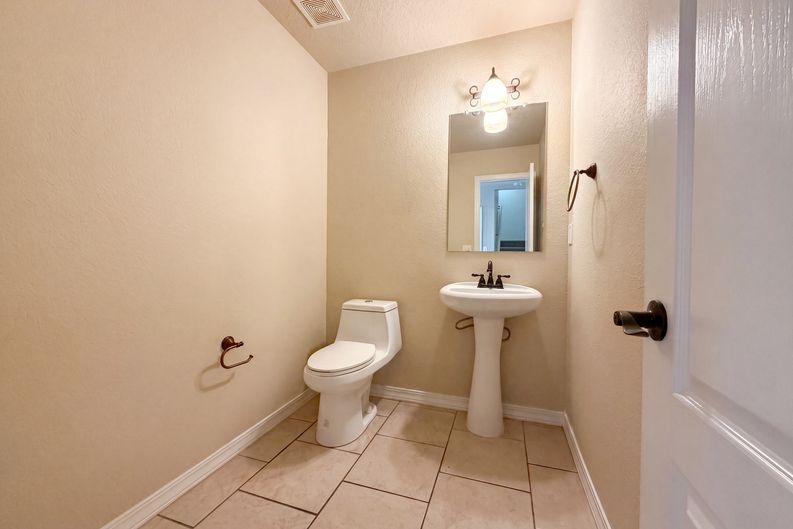 Photo 15 of 26 of 1309 Spruce Meadows Dr NE, Rio Rancho, NM