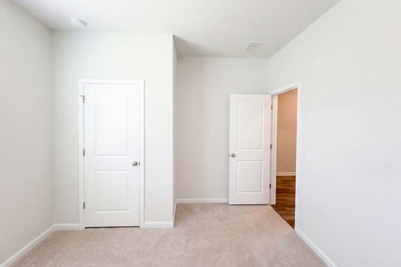 Photo 15 of 19 of 616 Fisher Ln, Summerville, SC