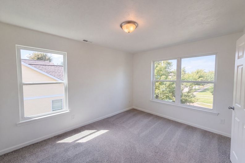 Photo 11 of 21 of 2913 Hervey St, Indianapolis, IN