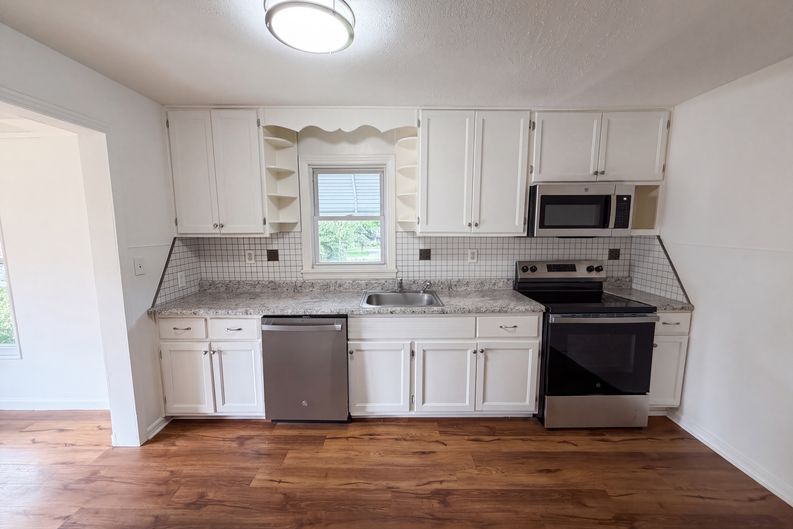 Photo 12 of 20 of 612 Victor Dr, Knoxville, TN