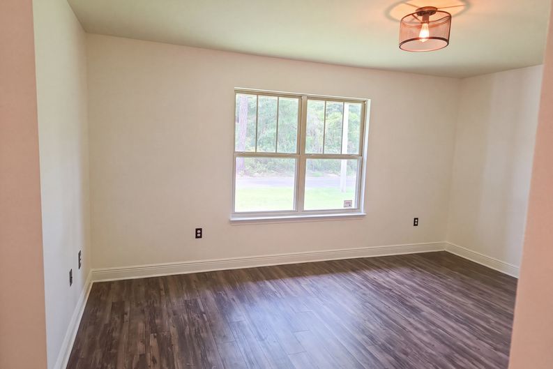 Photo 16 of 22 of 3054 Grady Tolbert Rd, Navarre, FL