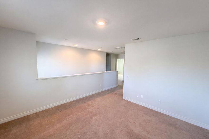 Photo 11 of 26 of 5105 Mendip St, Oceanside, CA