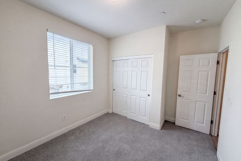 Photo 10 of 31 of 3127 Madsen St, Hayward, CA
