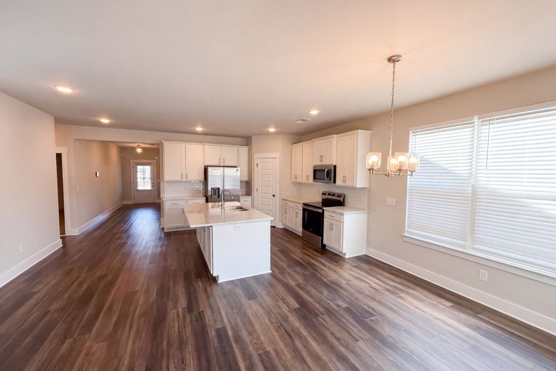 Photo 8 of 28 of 213 Snapdragon Dr, Smyrna, TN