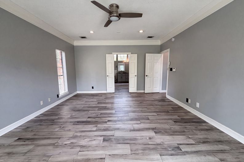 Photo 8 of 27 of 6127 Willowcrest Ct, Spring, TX