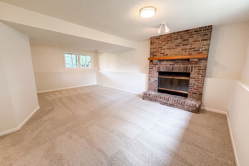 Photo 14 of 25 of 4289 159th Ct W, Rosemount, MN