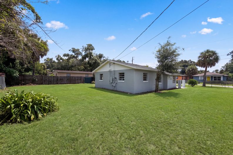 Photo 14 of 16 of 2406 E Curtis St, Tampa, FL