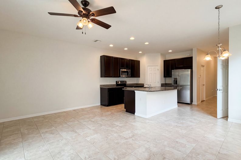 Photo 14 of 29 of 7070 Woodchase Glen Dr, Riverview, FL