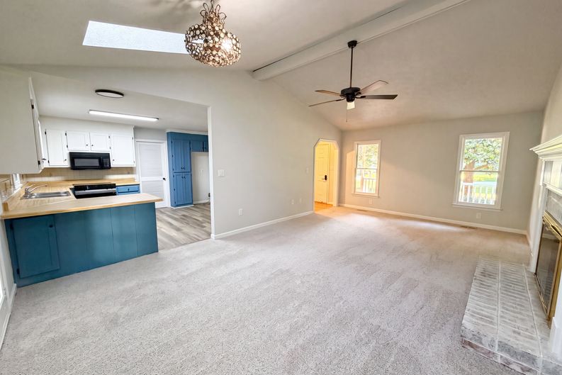 Photo 3 of 16 of 10912 Belvoir Rd, Chester, VA