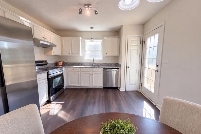 Photo 3 of 17 of 1667 Oakview Way, Rock Hill, SC