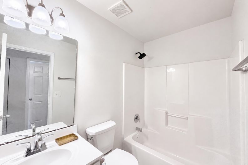 Photo 13 of 22 of 14542 Arbor Ridge Dr, Charlotte, NC