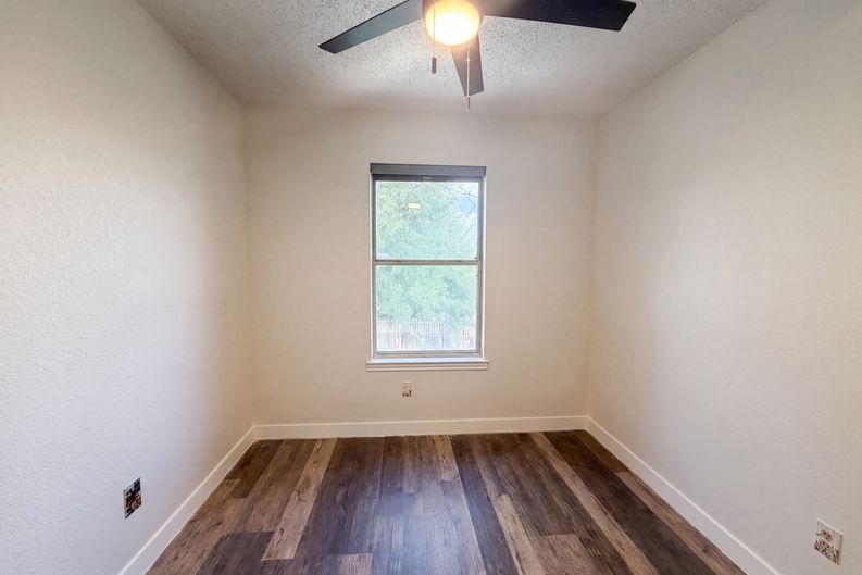 Photo 8 of 19 of 2505 Lain Dr, Killeen, TX