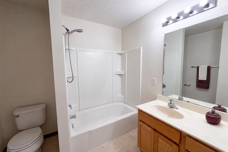 Photo 18 of 25 of 7231 Jewel Ln N, Maple Grove, MN