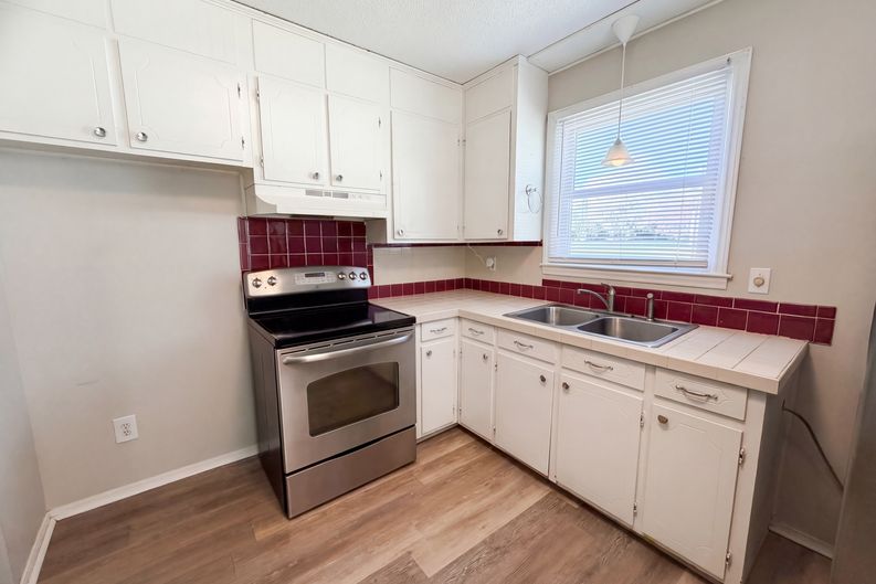 Photo 8 of 17 of 4402 Ginger Dr, Gastonia, NC