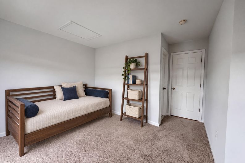 Photo 11 of 25 of 15613 John Diskin Cir, Woodbridge, VA