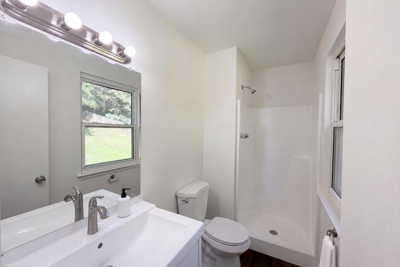 Photo 11 of 21 of 12708 Lampton Ln, Fort Washington, MD