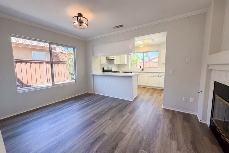 Photo 8 of 28 of 43390 Corte Almeria, Temecula, CA