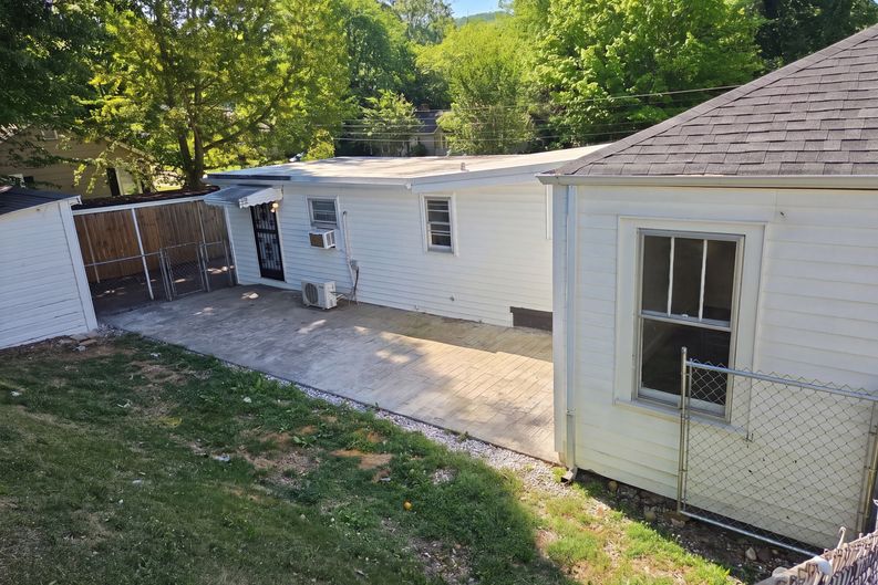 Photo 5 of 18 of 1401 E 9th St, Anniston, AL