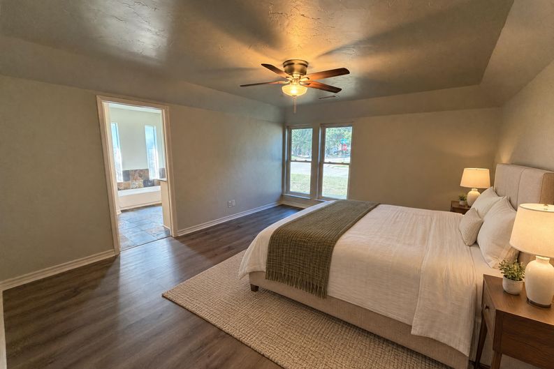 Photo 4 of 27 of 5700 Bermuda Dr, North Richland Hills, TX
