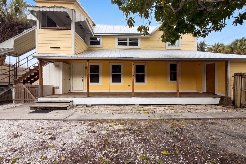 Photo 22 of 29 of 2231 9th Ave W, Bradenton, FL