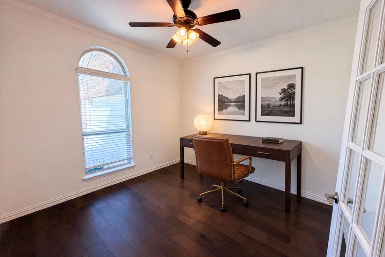Photo 19 of 34 of 4305 Curlew Ln, Garland, TX