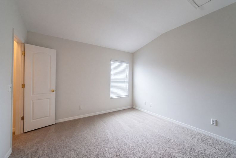 Photo 8 of 20 of 16315 Swan View Cir, Odessa, FL