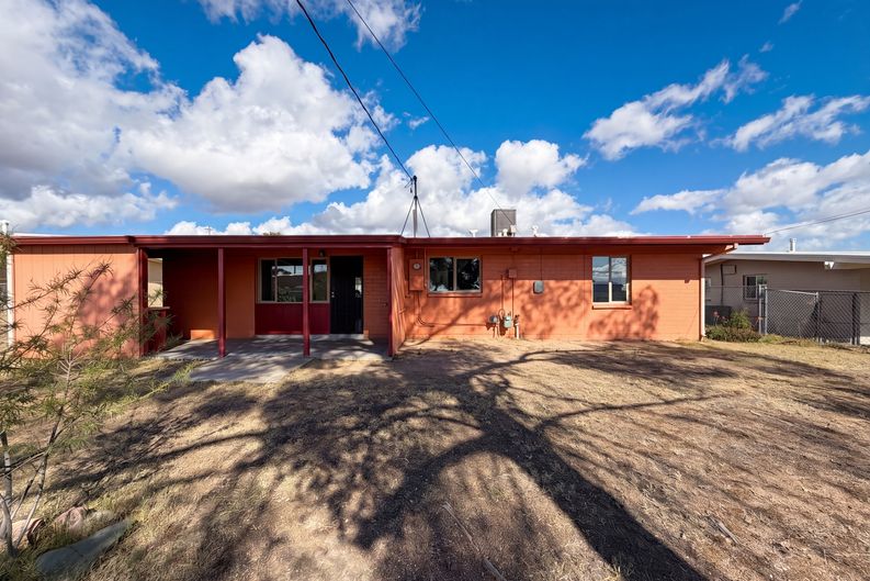 Photo 5 of 16 of 131 W 6th Ave, San Manuel, AZ