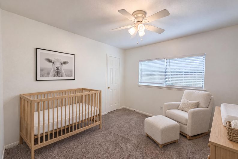 Photo 15 of 19 of 3714 Saint William Ln, Houston, TX