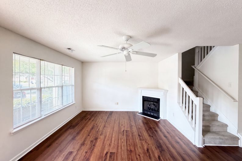 Photo 13 of 18 of 14205 Tranters Creek Ln, Charlotte, NC