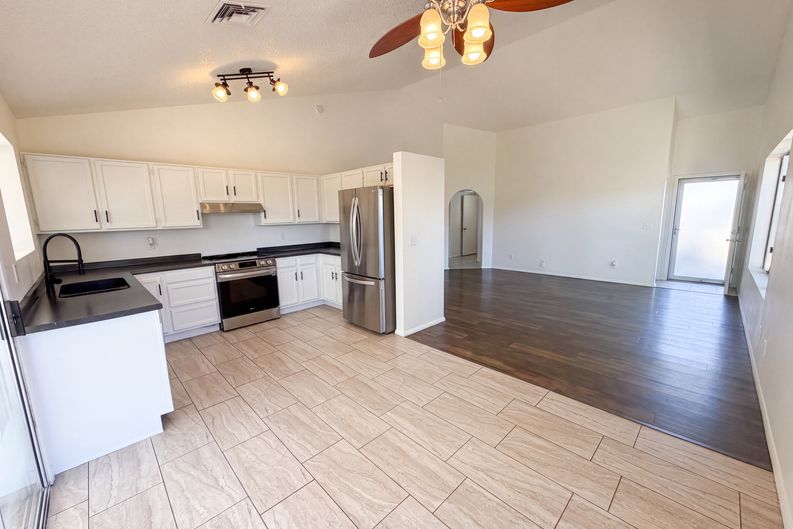 Photo 7 of 21 of 1111 N 64th St, Mesa, AZ