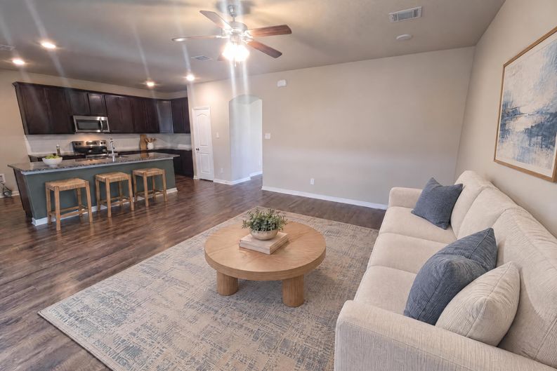 Photo 3 of 39 of 3001 Gilchrist Dr, Lorena, TX