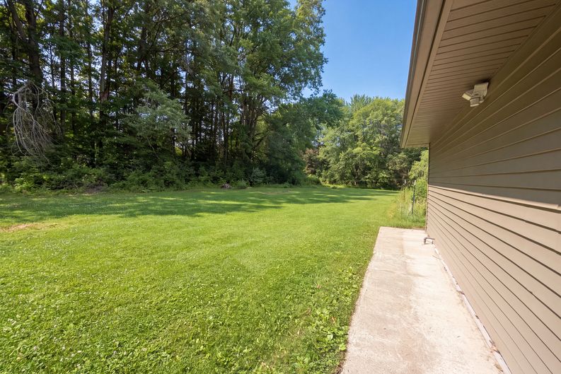 Photo 36 of 43 of 37045 Chagrin Blvd, Chagrin Falls, OH