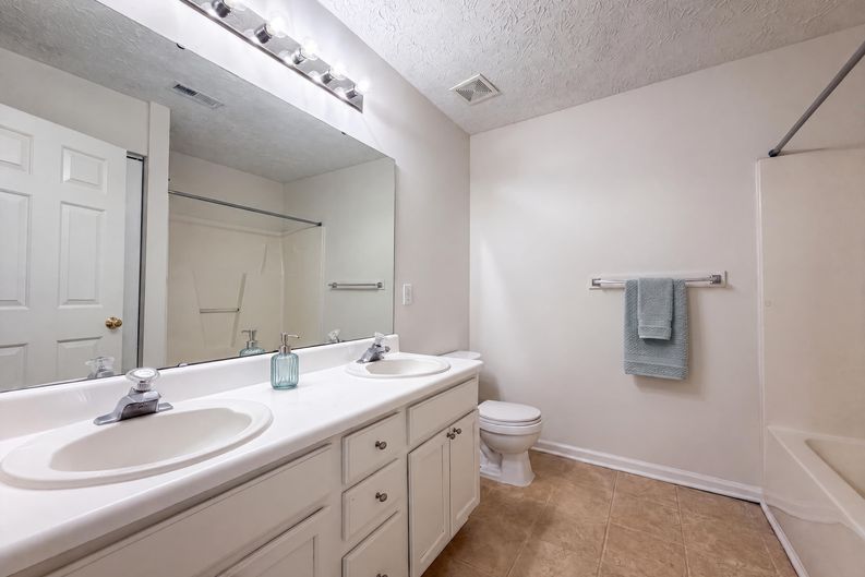 Photo 12 of 18 of 3358 Neptune Dr, Raleigh, NC
