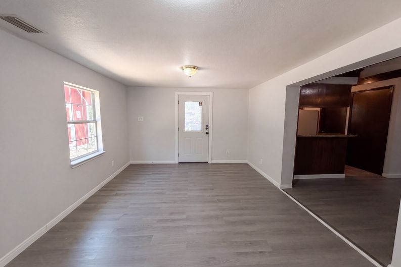 Photo 9 of 18 of 4017 Ambassador Way, Balch Springs, TX