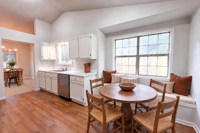 Photo 16 of 30 of 5810 Sailboat Pointe NW, Acworth, GA