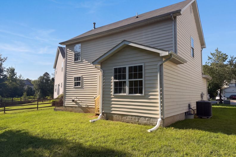 Photo 35 of 41 of 10654 Quillback St, Waldorf, MD