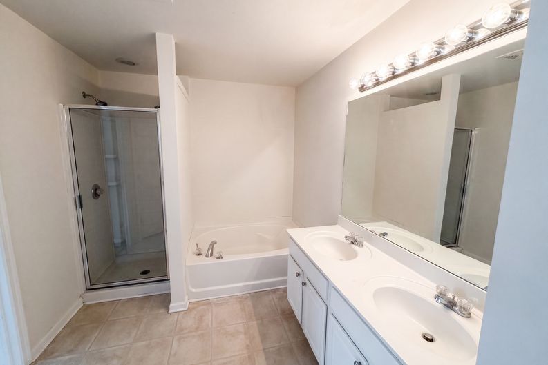 Photo 21 of 29 of 4660 Creekside Villas Way SE, Smyrna, GA