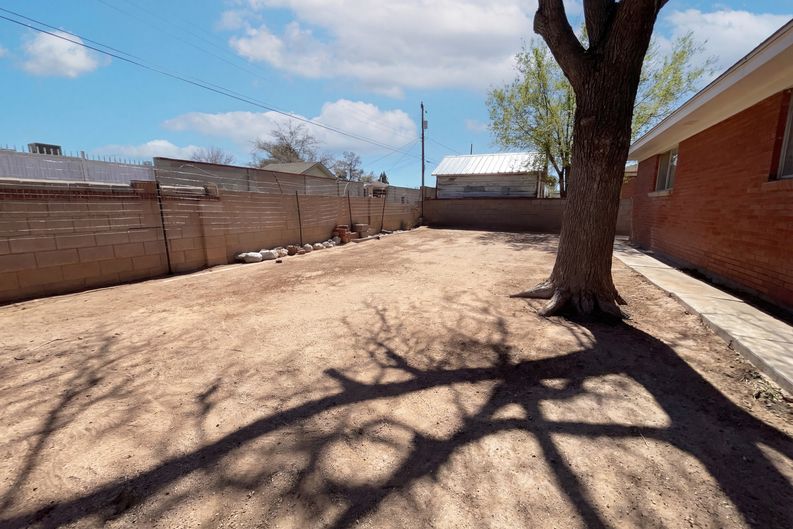 Photo 20 of 22 of 628 Florida St SE, Albuquerque, NM