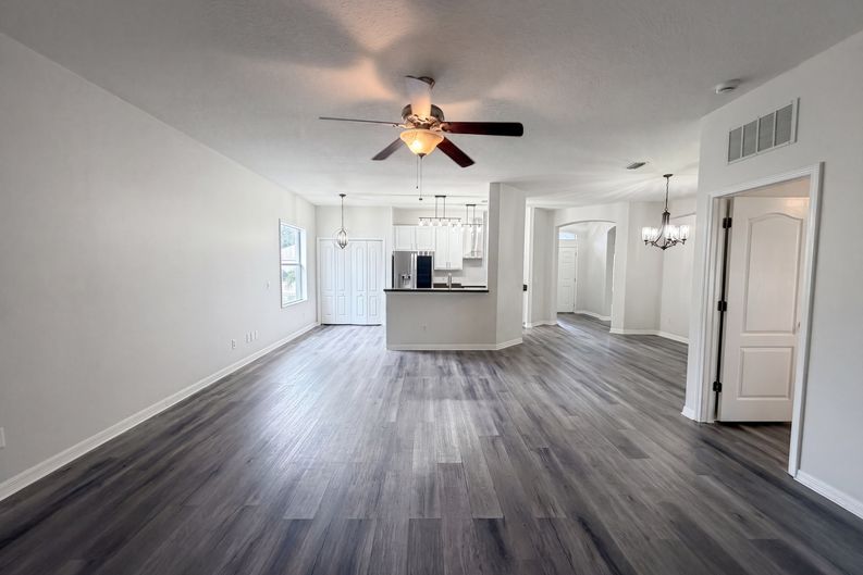 Photo 11 of 20 of 3408 Grove Blossom Ln, Plant City, FL