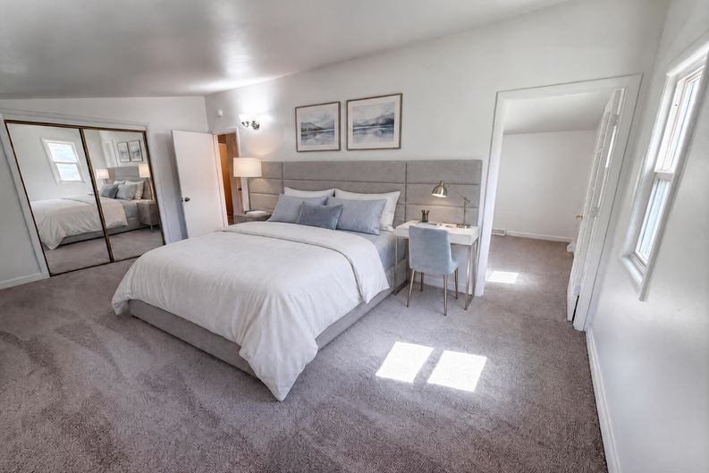 Photo 4 of 23 of 519 N Gilbert St, Castle Rock, CO